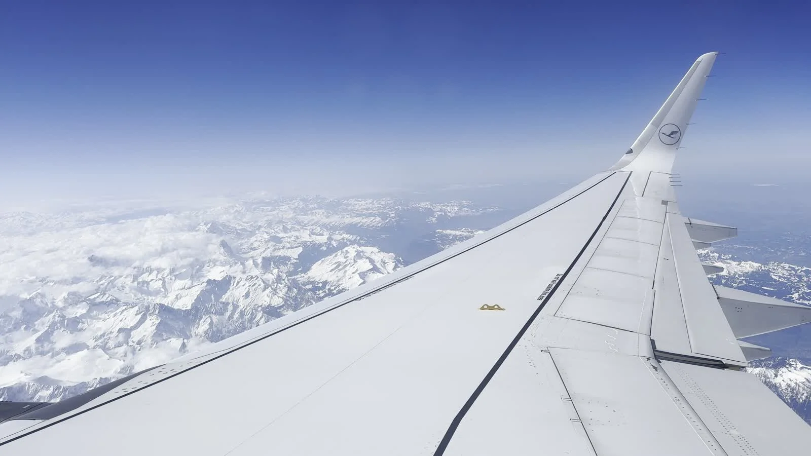 Blick aus dem Flugzeugfenster, Ankunft